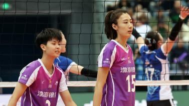 热火140-123大胜快船，五连败，战绩升至东部第三，快船深陷西部末位，进攻依赖球星，防守漏洞明显。